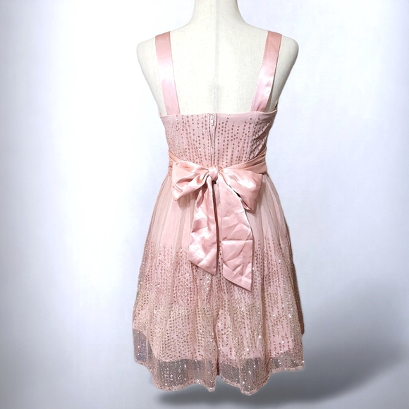Windsor Soft Pink Short Cocktail Prom Party Dress with Gold Glitter Sparkle - Picture 14 of 17